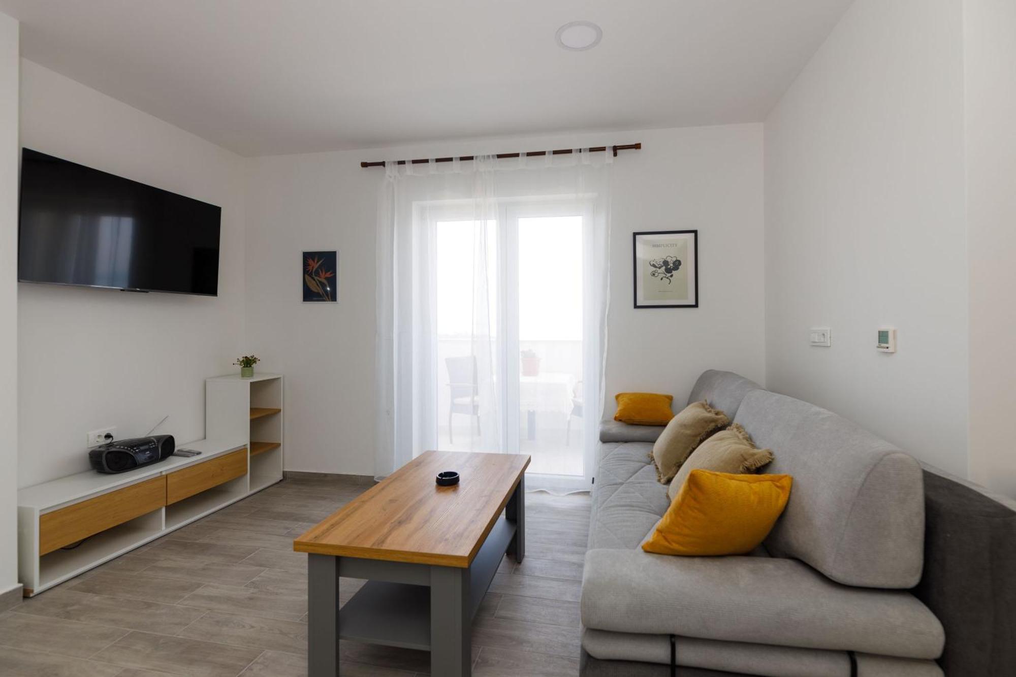 Apartman Maro * Makarska