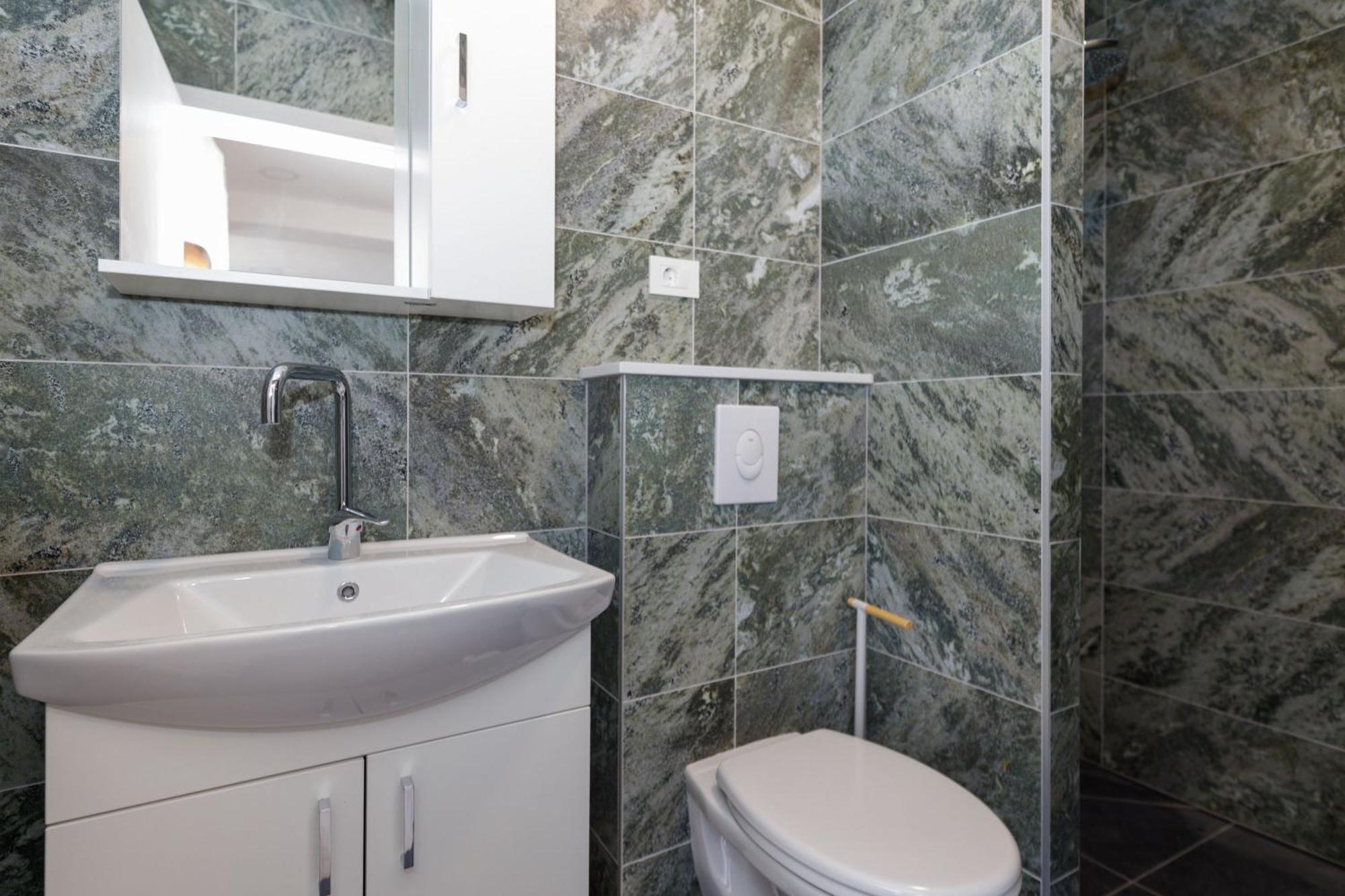 Apartman Maro * Makarska